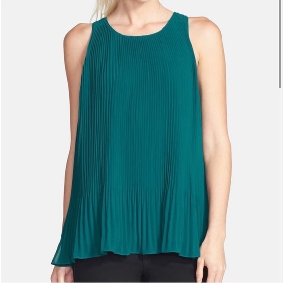 ASTR Accordion Pleated Teal Sleeveless Blouse - Picture 1 of 8